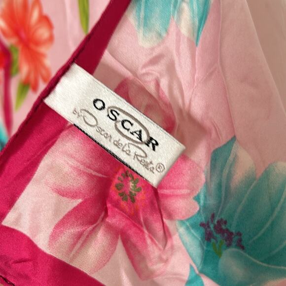 Oscar de la Renta Scarf 21” x 21” 100% Silk - Picture 2 of 7